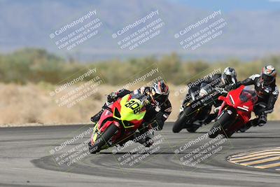 media/Nov-16-2025-Race Pace (Sun) [[8c5fa54630]]/Verified Riders/7-Turn 4 (1155am)/